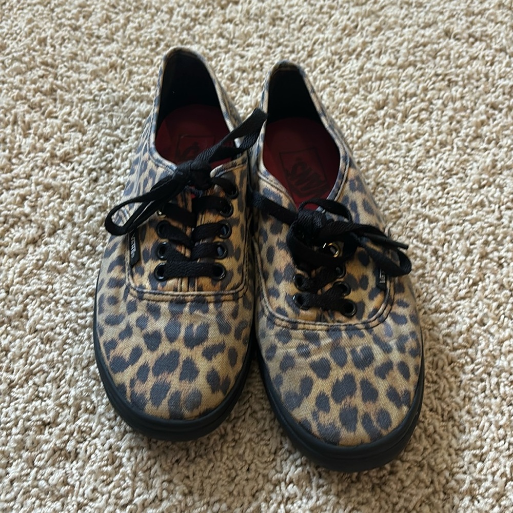Leopard vans